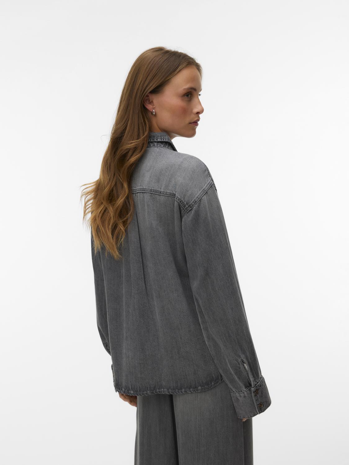 model_shot-back